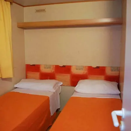 Camping Fontana Marina * 费尔莫