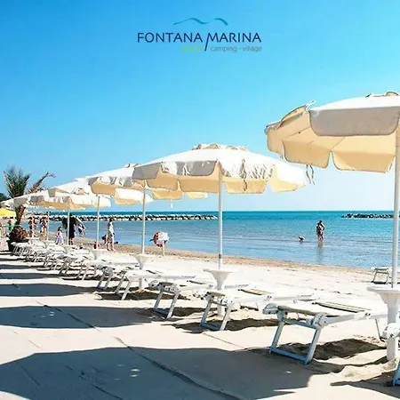 Camping Fontana Marina 营地 *